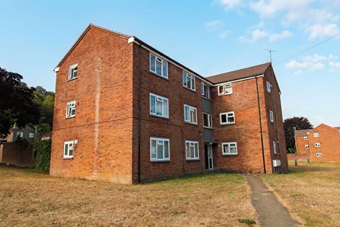 1 Bedroom Flat For Sale In Essex Square, Salisbury, SP2