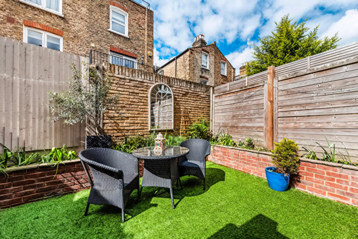 4 Bedroom Terraced House To Rent In Mysore Road, Clapham Common, SW11