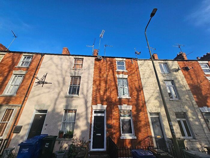 2 Bedroom Apartment To Rent In Broughton Road, Banbury, OX16