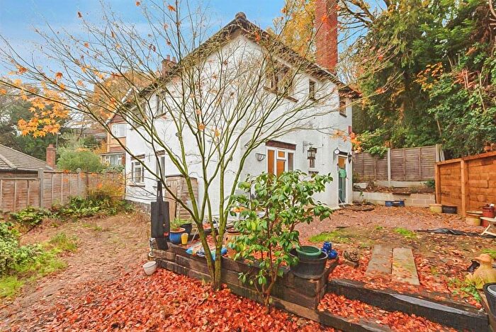 2 Bedroom Maisonette For Sale In St. Charles Road, Brentwood, CM14