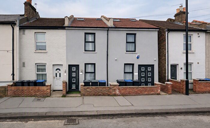 3 Bedroom Property To Rent In Old Town, Croydon, CR0