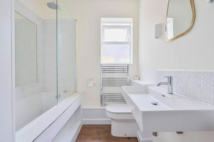 2 Bedroom Flat To Rent In Rushcroft Road, Brixton, London, SW2