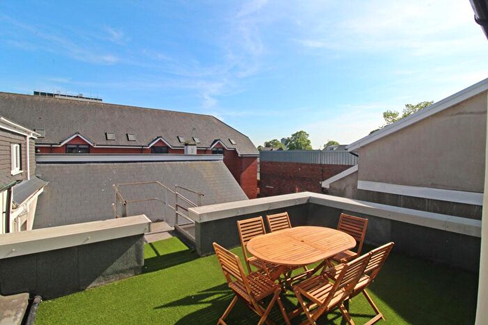 2 Bedroom Flat To Rent In Richmond Road, Roath, Cardiff, CF24