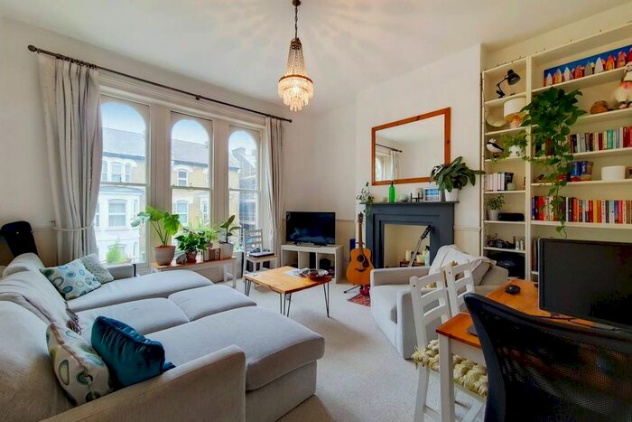 1 Bedroom Flat To Rent In Alfred Road, Acton, London, W3