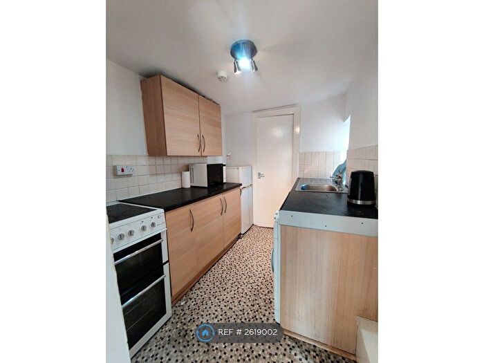 Studio To Rent In City Road, Sheffield, S2