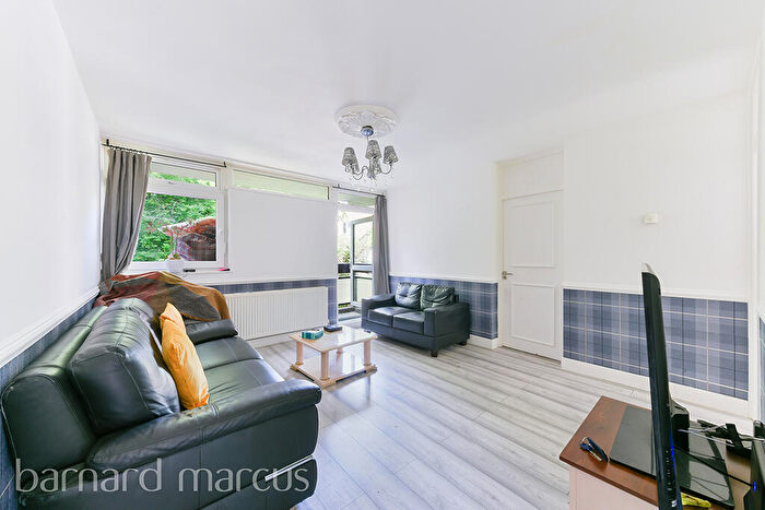 1 Bedroom Apartment To Rent In Westbridge Road, Battersea, London, SW11