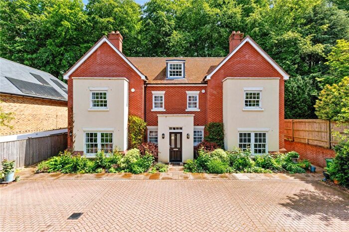 3 Bedroom Terraced House For Sale In Chilbolton Avenue, Winchester, Hampshire, SO22