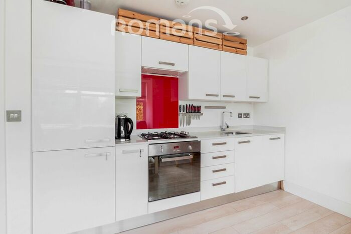 1 Bedroom Flat To Rent In Market Place, Wokingham RG40