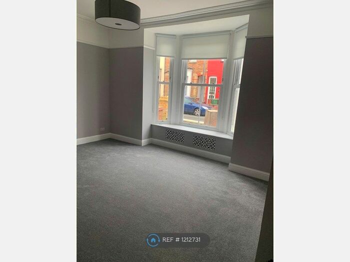 2 Bedroom Maisonette To Rent In Camden Road, Carshalton, SM5