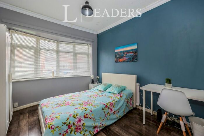 5 Bedroom Terraced House To Rent In Orchard Road, Southsea, PO4