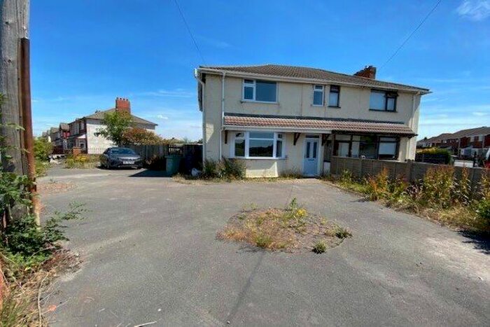 3 Bedroom Property To Rent In Whitehorse Road, Walsall, WS8