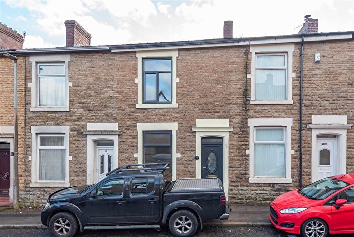 3 Bedroom Terraced House To Rent In Heys Lane, Darwen, BB3