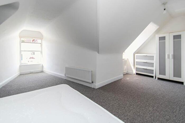 4 Bedroom Property To Rent In Burnaby Road, Bournemouth, BH4