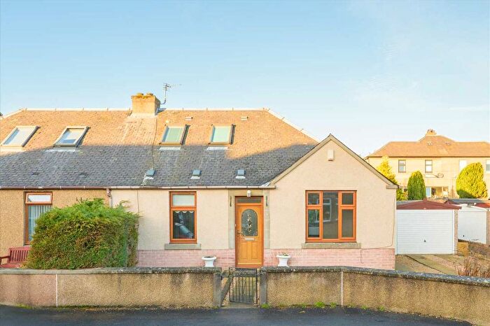 3 Bedroom Villa For Sale In Cherry Bank, Dunfermline, KY11