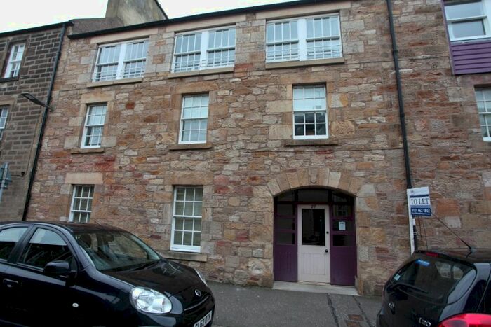 2 Bedroom Flat To Rent In Croft Street, Dalkeith, Midlothian, EH22