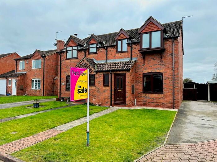 3 Bedroom Semi-Detached House For Sale In Nanrock Close, Eastrington, Goole, DN14