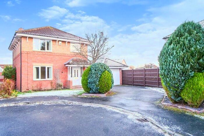 3 Bedroom Detached House To Rent In Stuart Close, Strensall, York YO32