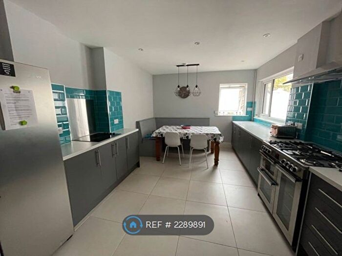 8 Bedroom Terraced House To Rent In Chaddesley Terrace, Swansea, SA1