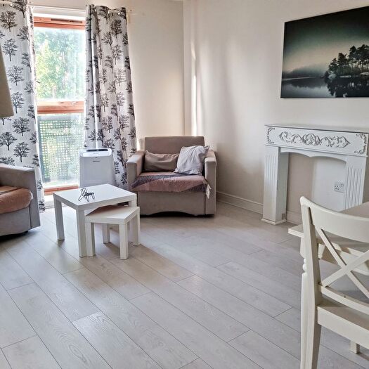 1 Bedroom Flat For Sale In Simpson Close, London, CR0