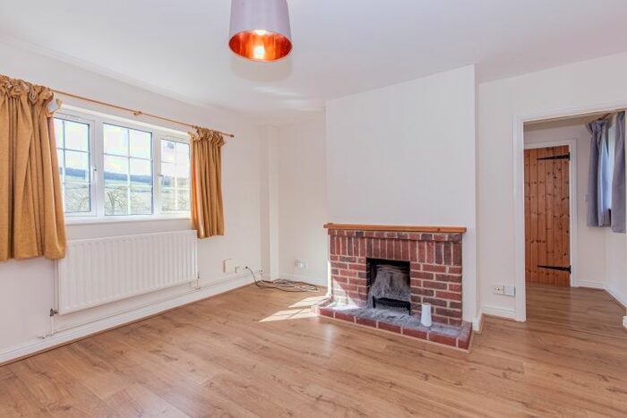 3 Bedroom Detached House To Rent In Moulsford, Wallingford, OX10