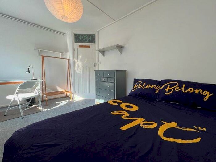 3 Bedroom Flat To Rent In Park Crescent Place, Brighton, BN2