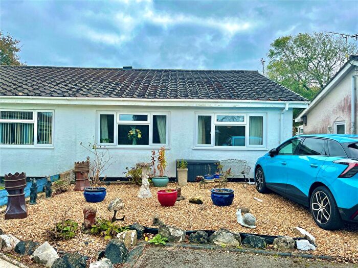 2 Bedroom Bungalow For Sale In Kingsmoor Close, Kilgetty, Pembrokeshire, SA68