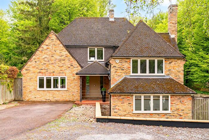 4 Bedroom Detached House For Sale In Bishops Road, Tewin, Welwyn, AL6