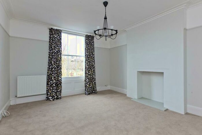 3 Bedroom Apartment To Rent In Claremont Road, Surbiton, KT6