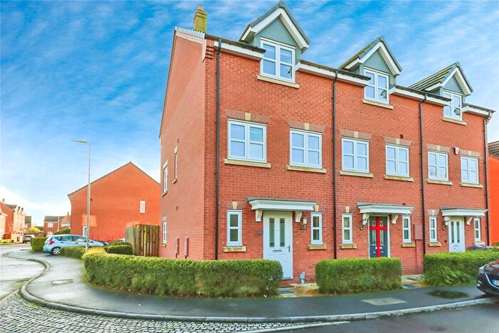 3 Bedroom End Of Terrace House For Sale In Yew Tree Meadow, Hadley, Telford, Shropshire, TF1