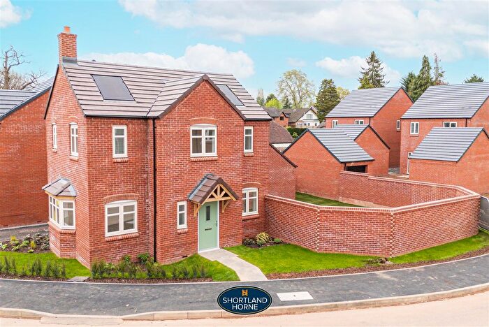 3 Bedroom Detached House For Sale In Waterfield Drive, Cromwell Lane, Burton Green, Coventry, CV4