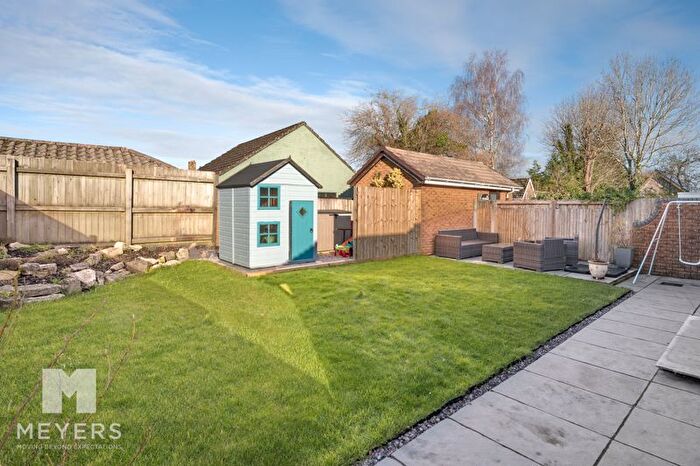 2 Bedroom Bungalow For Sale In Kestrel Court, Ringwood, BH24