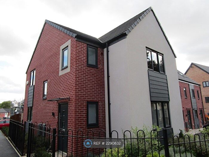 3 Bedroom Detached House To Rent In Ashburnham Avenue, Nottingham, NG7