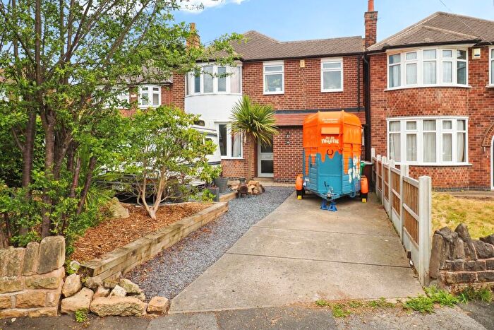 3 Bedroom Detached House For Sale In Hambledon Drive, Wollaton, Nottingham, NG8