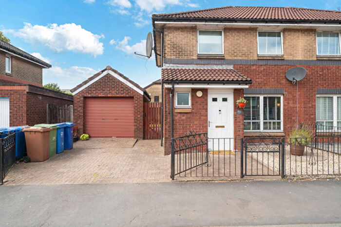 3 Bedroom Semi-Detached House For Sale In Levenbank Terrace, Jamestown, G83