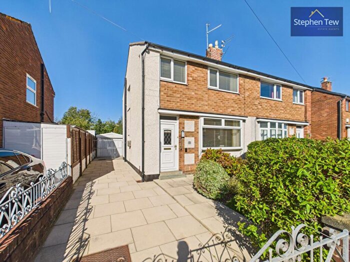 3 Bedroom Semi-Detached House For Sale In Holbeck Avenue, Blackpool, FY4