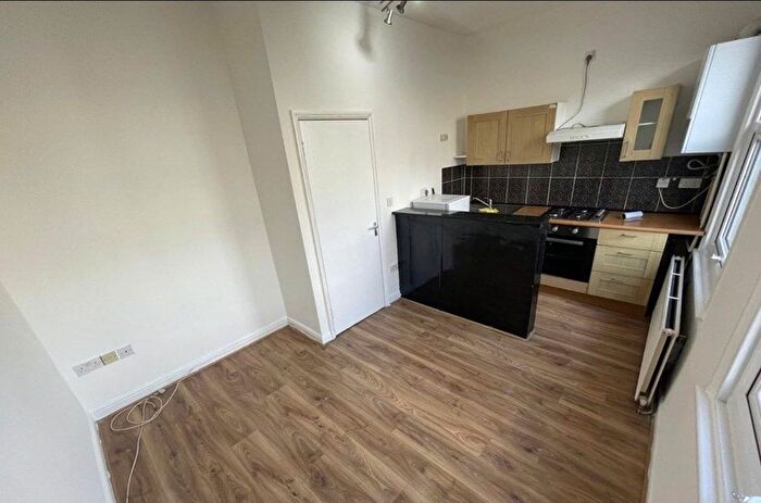 1 Bedroom Flat To Rent In Hornsey Road, Finsbury Park, N7