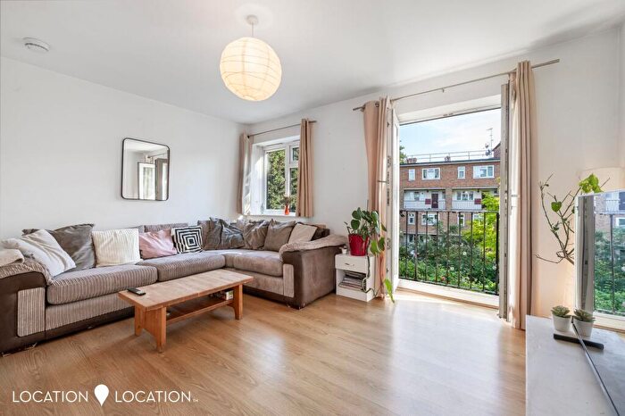 4 Bedroom Flat For Sale In Lashio House, Clissold Crescent, N16