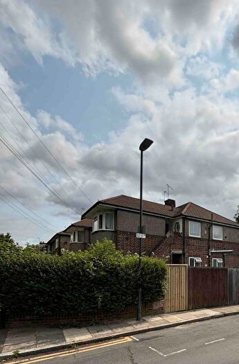 2 Bedroom Maisonette To Rent In Harrow, Ha, HA1