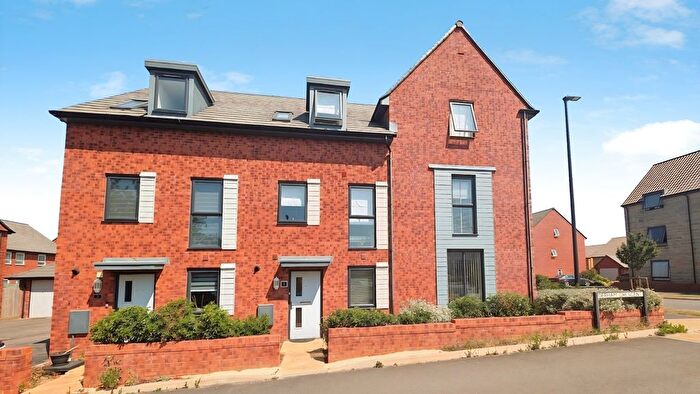 3 Bedroom Town House For Sale In Derham Crescent, Yate, Bristol, BS37