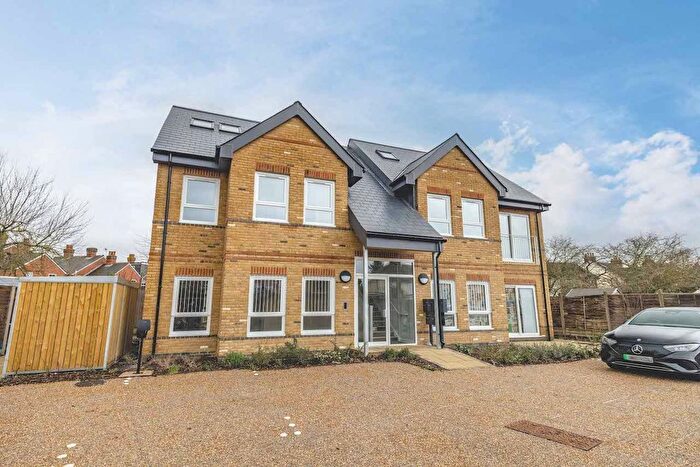 1 Bedroom Flat For Sale In Grace House, Maxwell Mews, North Street, Egham, TW20