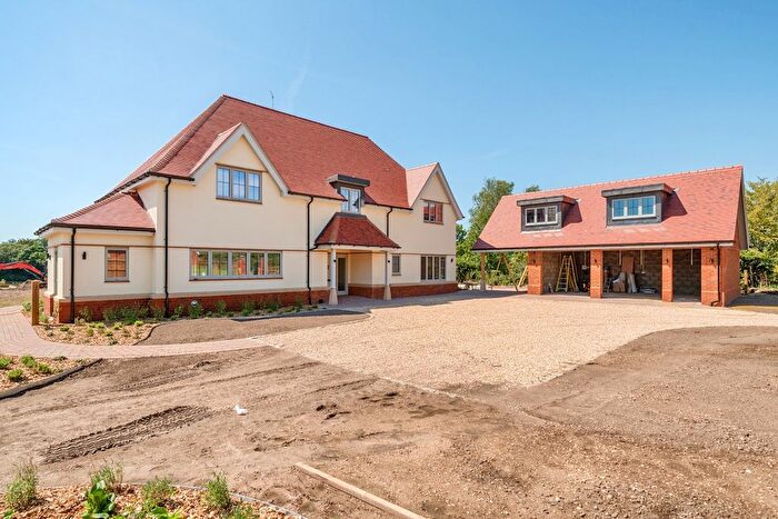 5 Bedroom Detached House To Rent In Harvest Hill, Bourne End, SL8