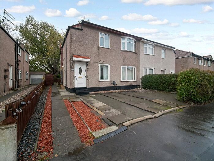 3 Bedroom Flat For Sale In Castlemilk Road, Glasgow, Glasgow City, G44