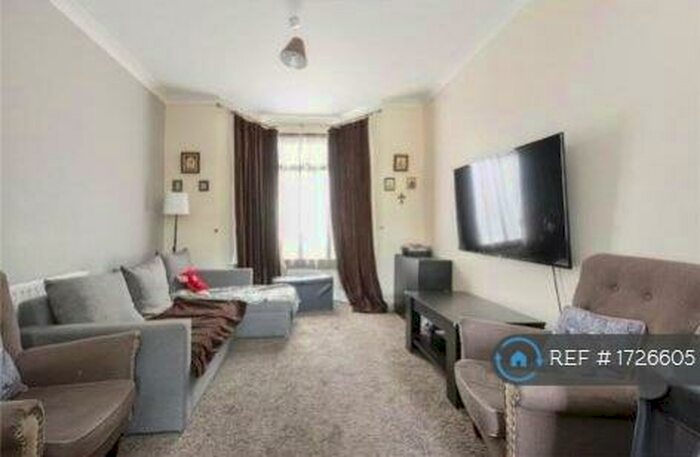 3 Bedroom Terraced House To Rent In Carnarvon Road, London, E10