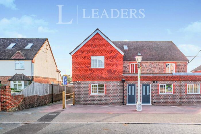 2 Bedroom Flat To Rent In Church Street, Rudgwick, Horsham RH12