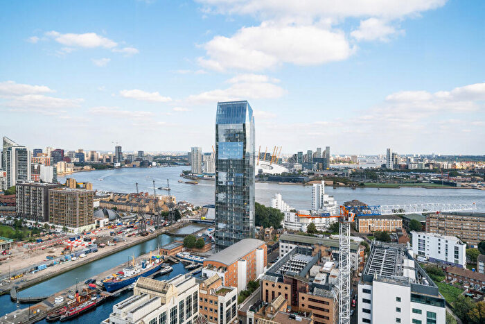 2 Bedroom Apartment To Rent In Amory Tower, Marsh Wall, London, E14
