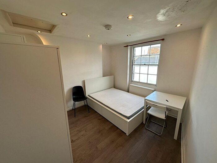 Studio To Rent In Offord Road, London, N1
