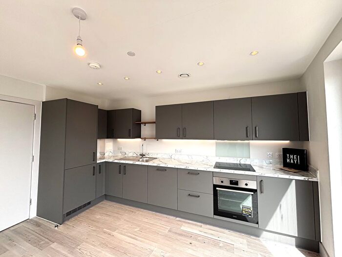2 Bedroom Flat To Rent In Prince Charles Road, Exeter, EX4