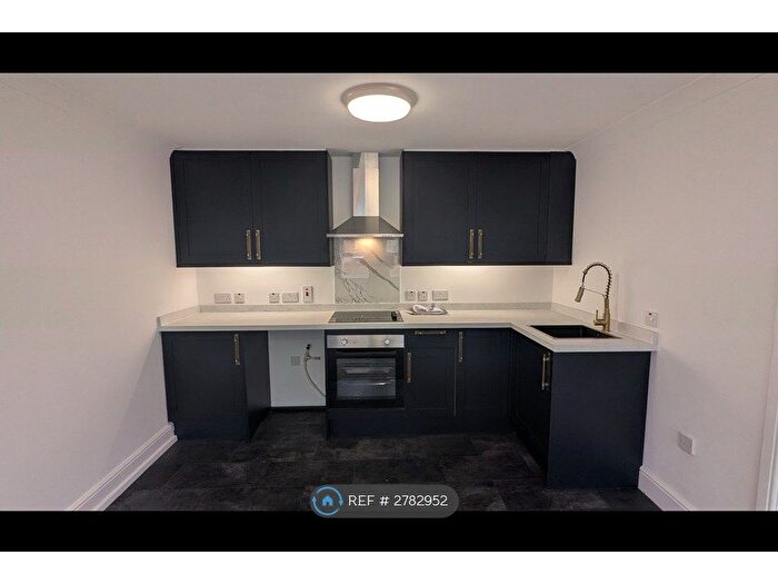 1 Bedroom Flat To Rent In Godstone Road, Whyteleafe, CR3