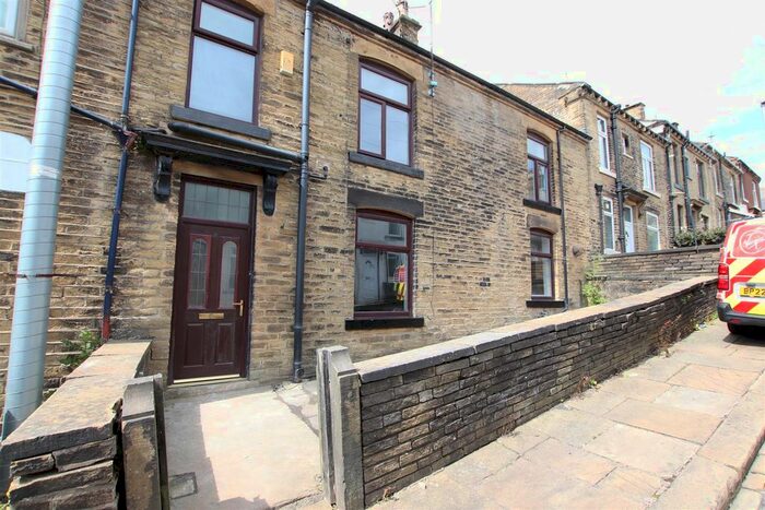 2 Bedroom Terraced House To Rent In Providence Terrace, Thornton, Bradford, BD13
