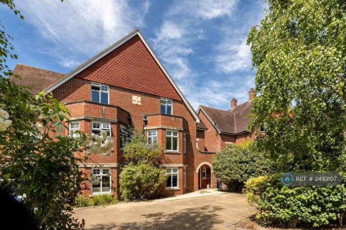 4 Bedroom Semi-Detached House To Rent In Stone Meadow, Oxford, OX2